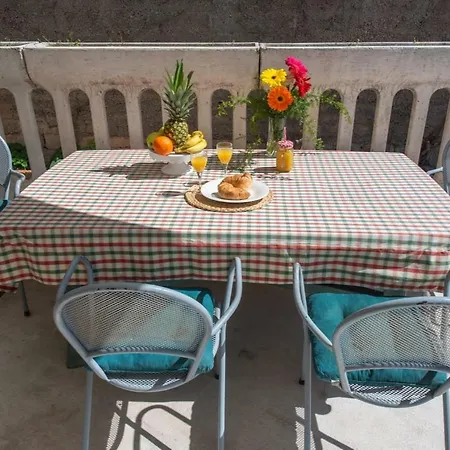 Rino Apartment *